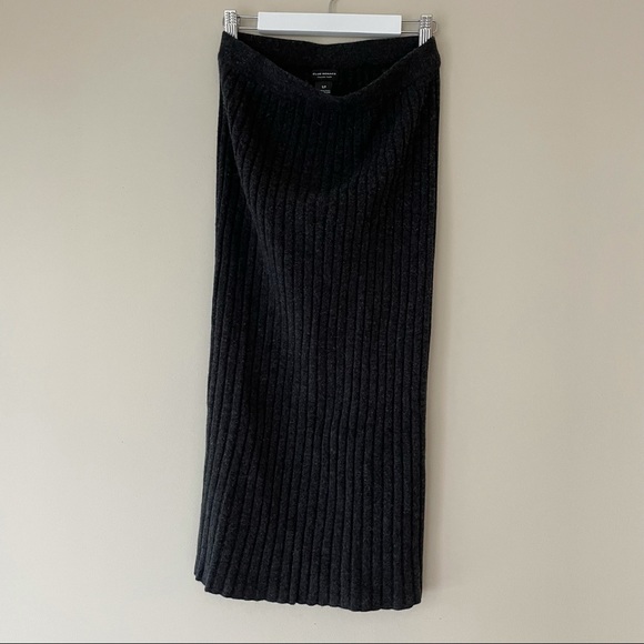 Club Monaco skirt - Picture 2 of 5